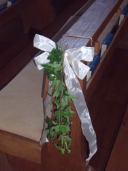 Kirchenschmuck Bänke